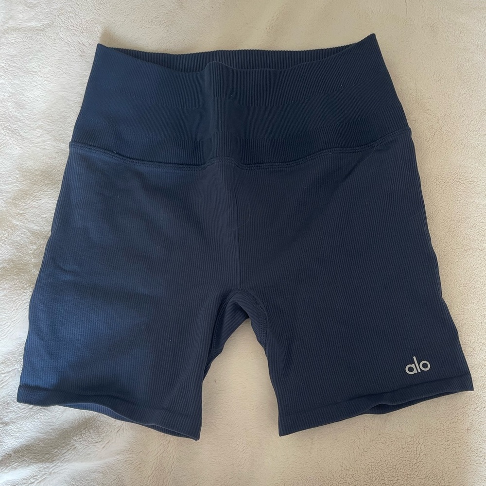 Navy blue ribbed Alo biker shorts